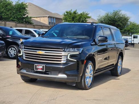 Used 2023 Chevrolet Suburban High Country w/ Max Trailering Package AWD/4WD image 12
