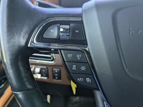 Used 2023 Lincoln Navigator Reserve AWD/4WD image 16