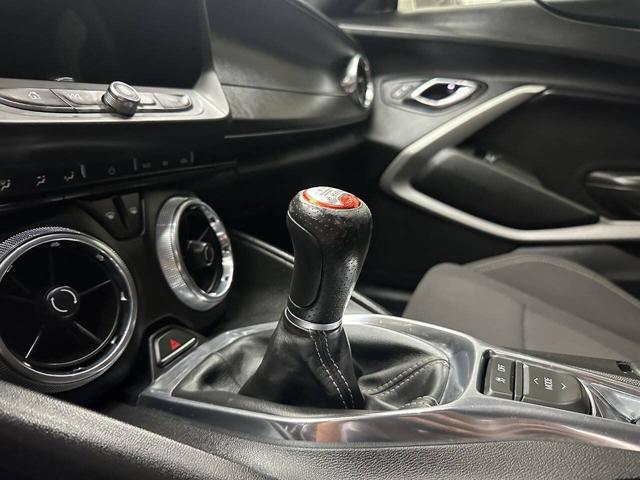 Used 2017 Chevrolet Camaro SS RWD image 39
