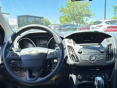 Used 2015 Ford Focus SE FWD image 7
