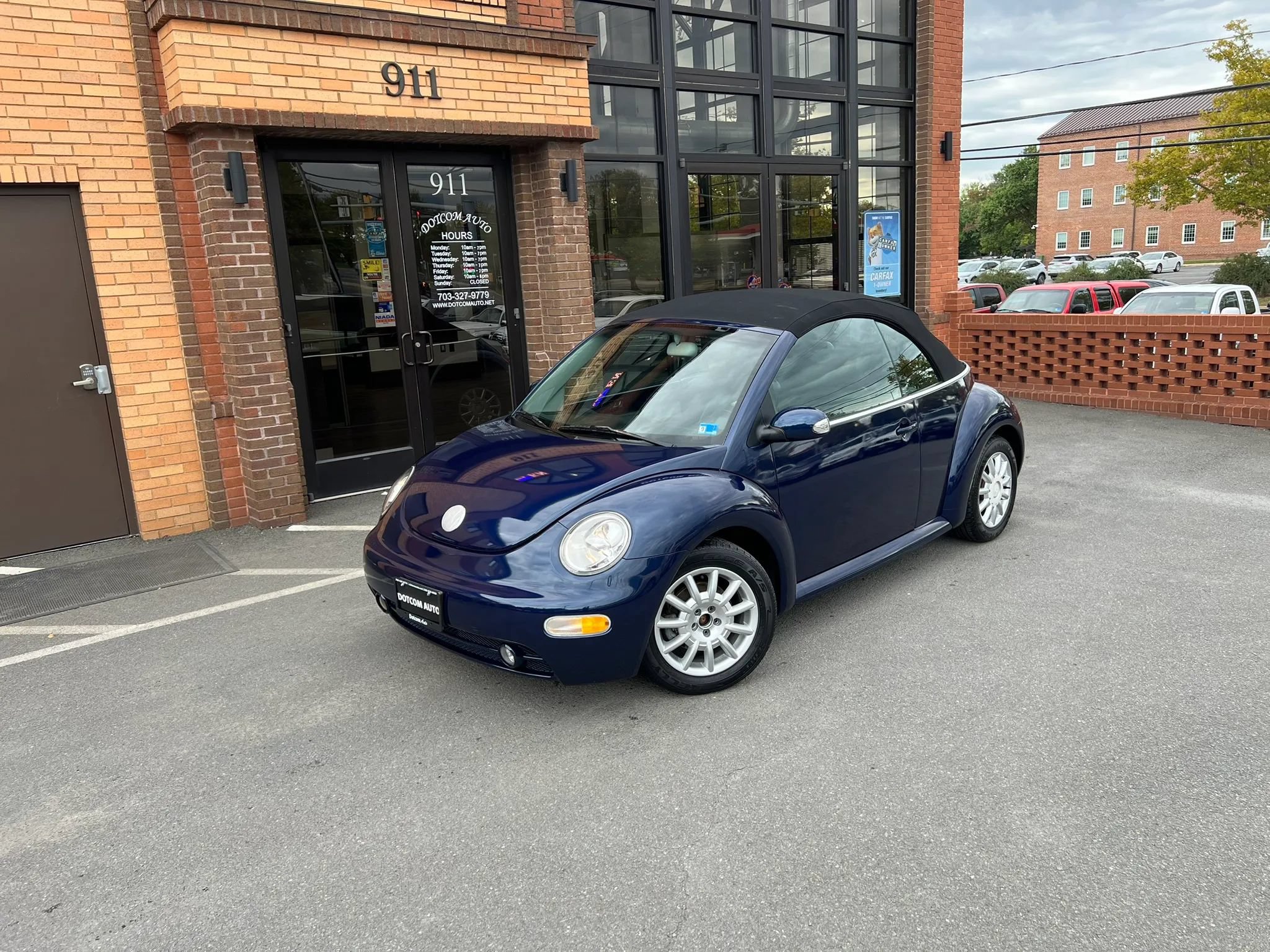 Used 2005 Volkswagen Beetle Dark Flint Edition FWD image 1
