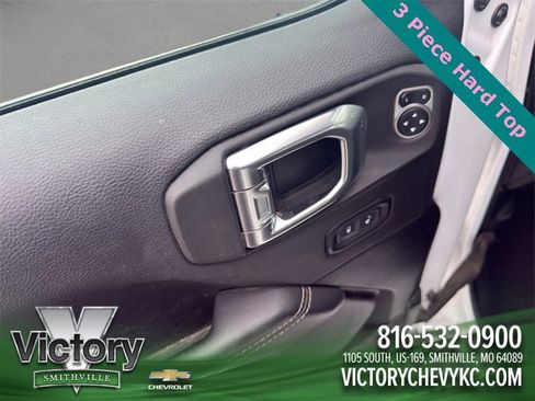 Used 2023 Jeep Gladiator Overland image 12