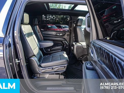 Used 2023 GMC Yukon XL Denali RWD image 24