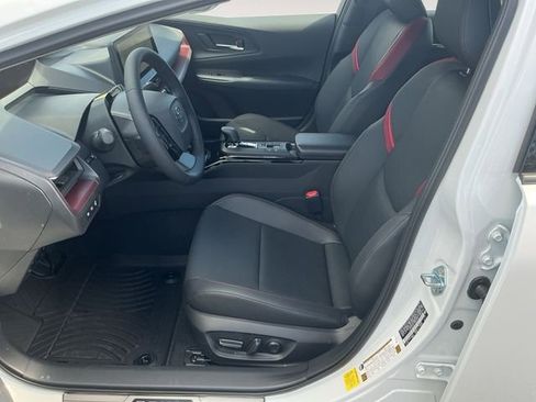 New 2026 Toyota Prius Plug-In Hybrid image 9