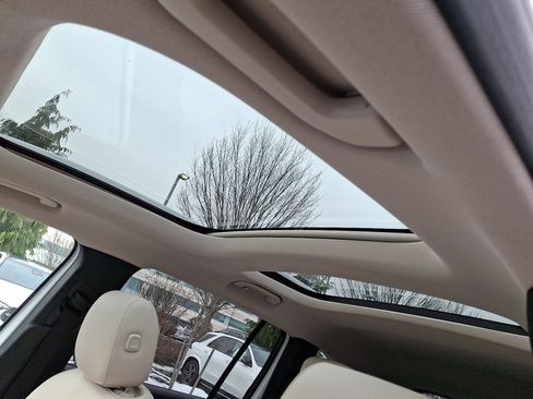 Certified 2022 Mercedes-Benz GLB 250 4MATIC image 14