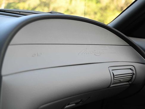 Used 2000 Ford Mustang Coupe RWD image 13
