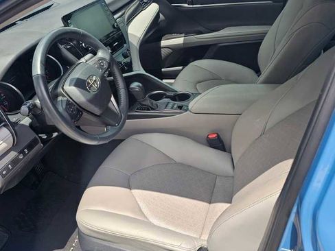 Used 2023 Toyota Camry XSE FWD image 3
