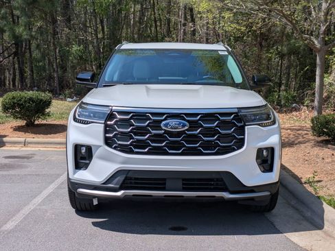New 2026 Ford Explorer Platinum image 7
