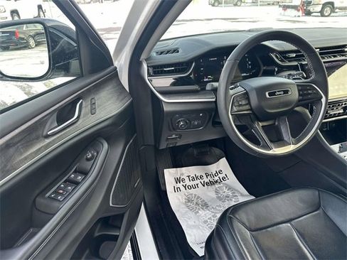 Used 2022 Jeep Grand Cherokee Limited 4xe w/ Luxury Tech Group II image 10