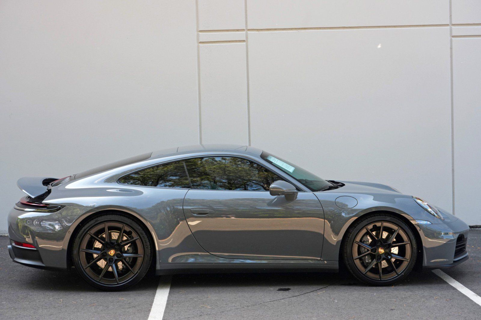 Used 2025 Porsche 911 Carrera w/ Premium Package RWD image 49