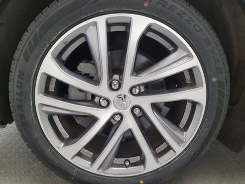 Used 2017 INFINITI QX50 2WD w/ Deluxe Touring Package image 31