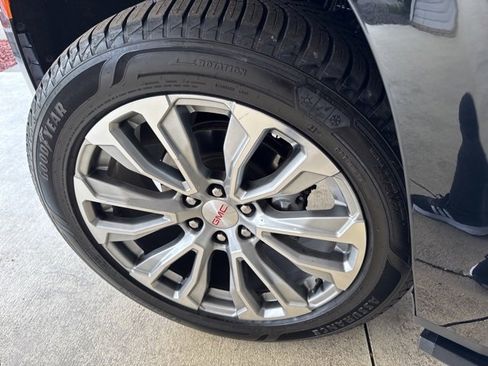 Used 2021 GMC Yukon Denali w/ Denali Ultimate Package image 46