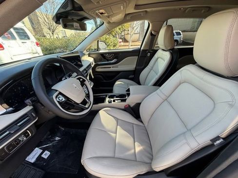 New 2026 Lincoln Corsair Premiere image 15