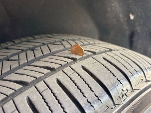 Used 2024 Jeep Wagoneer Launch Edition image 16