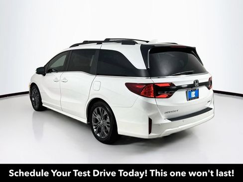 Used 2026 Honda Odyssey Touring image 6