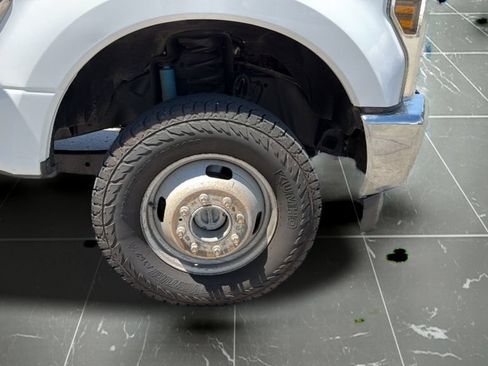 Used 2019 Ford F350 XL w/ Power Equipment Group AWD/4WD image 22