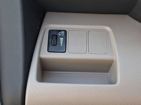 Used 2008 Toyota RAV4 Limited AWD/4WD image 26