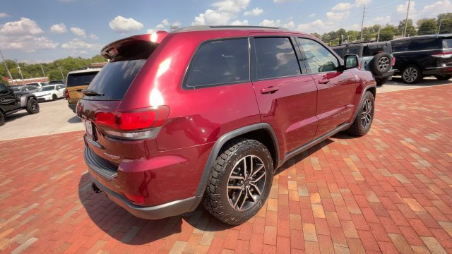 Used 2021 Jeep Grand Cherokee Trailhawk AWD/4WD image 9