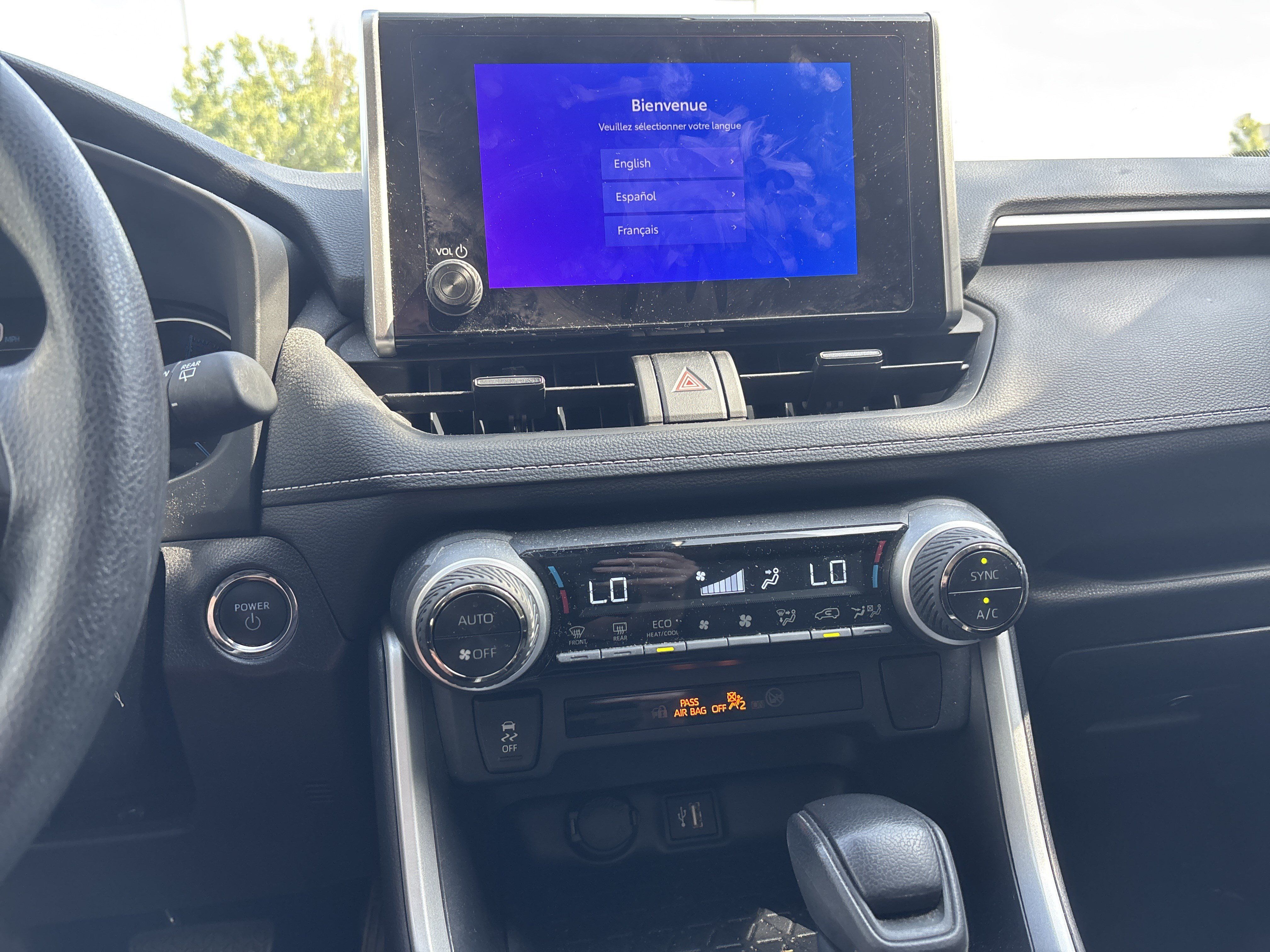 Used 2025 Toyota RAV4 XLE AWD/4WD image 22