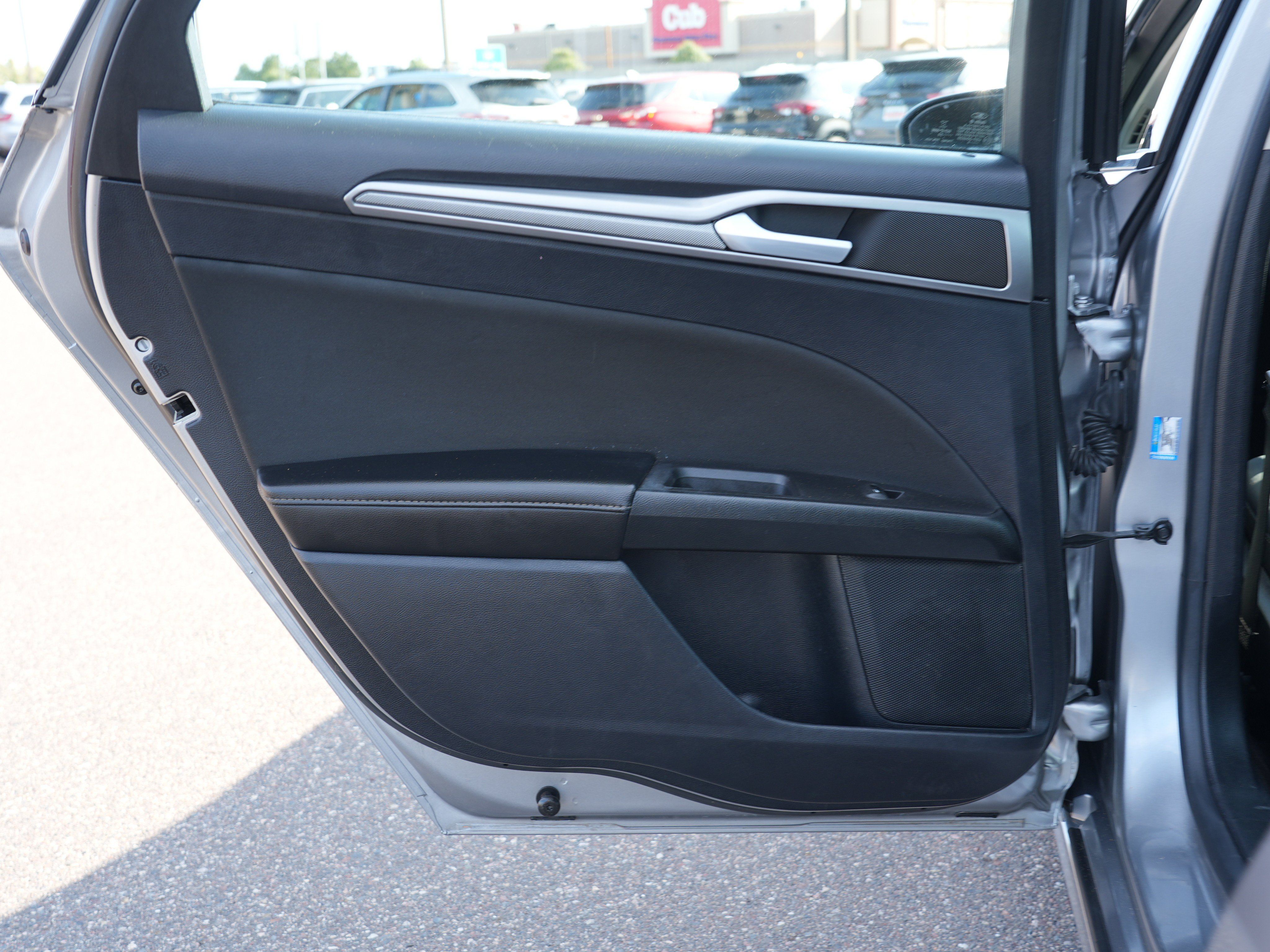Used 2020 Ford Fusion SE FWD image 20