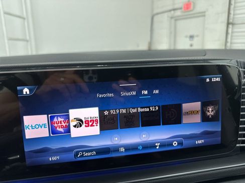 Used 2025 Mercedes-Benz GLS 450 4MATIC image 15