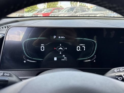 Used 2024 Kia Sportage X-Line w/ X-Line Premium Package AWD/4WD image 32