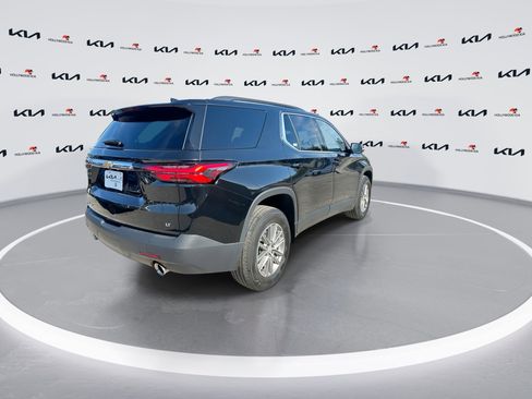 Used 2024 Chevrolet Traverse LT AWD/4WD image 8
