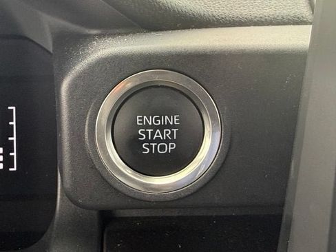 Used 2025 Toyota 4Runner SR5 AWD/4WD image 26