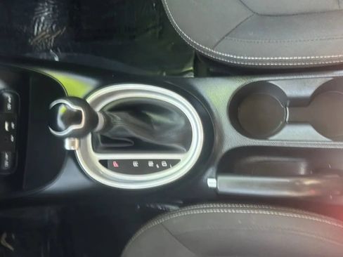 Used 2019 Kia Soul FWD image 18