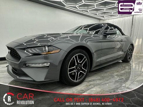 Used 2023 Ford Mustang Premium image 4