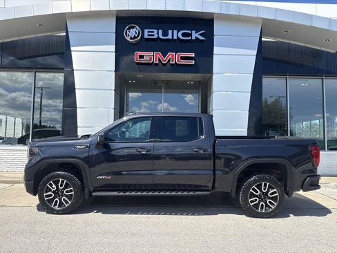 Used 2024 GMC Sierra 1500 AT4 w/ Technology Package AWD/4WD image 2