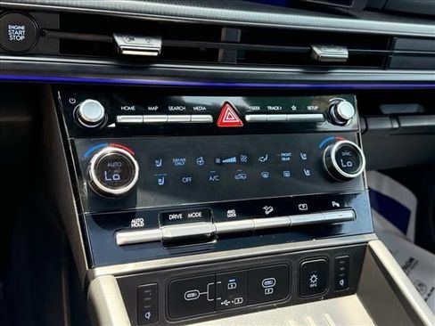 Certified 2025 Hyundai Santa Fe Calligraphy AWD/4WD image 25