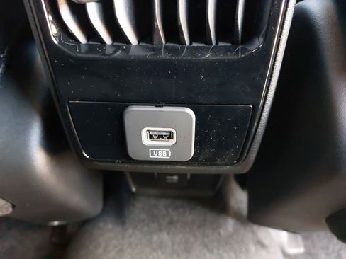 New 2026 Jeep Compass Latitude image 13