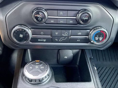 Used 2022 Ford Bronco 2-Door AWD/4WD image 15