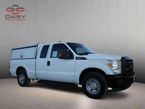 Used 2016 Ford F250 XL w/ Power Equipment Group image 3