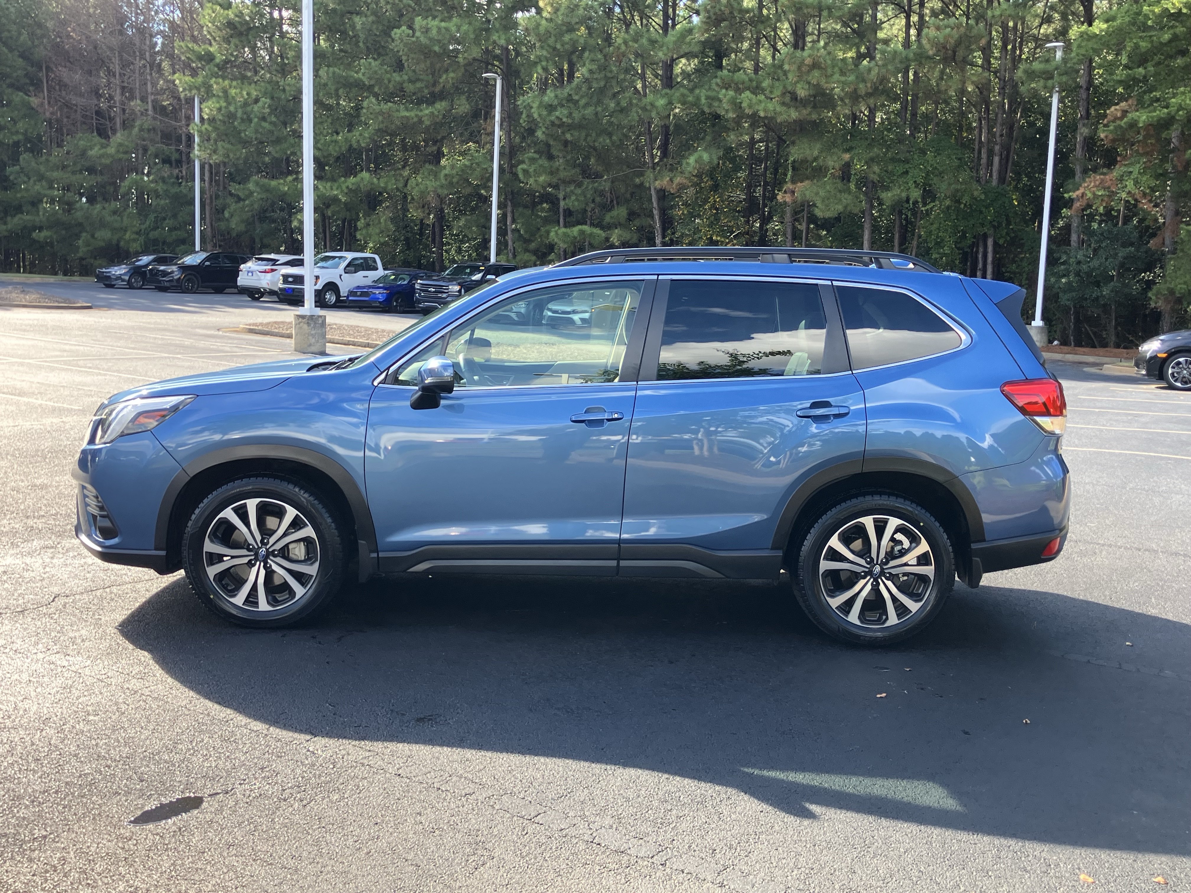 Used 2022 Subaru Forester Limited AWD/4WD image 7
