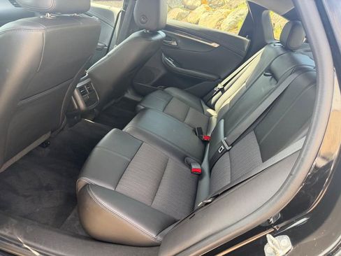 Used 2019 Chevrolet Impala LT FWD image 19