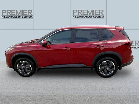 Certified 2024 Nissan Rogue SV w/ SV Premium Package FWD image 4