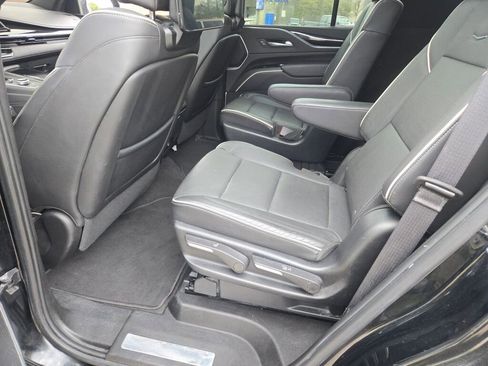 Used 2023 Cadillac Escalade Sport AWD/4WD image 19