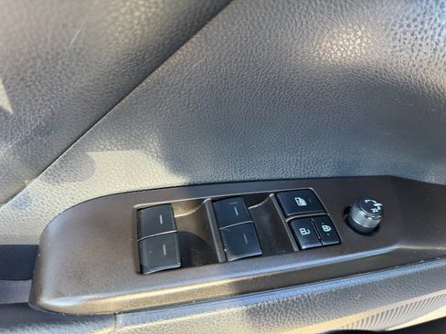 Used 2022 Toyota Camry SE image 22