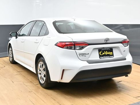 Used 2024 Toyota Corolla LE FWD image 6