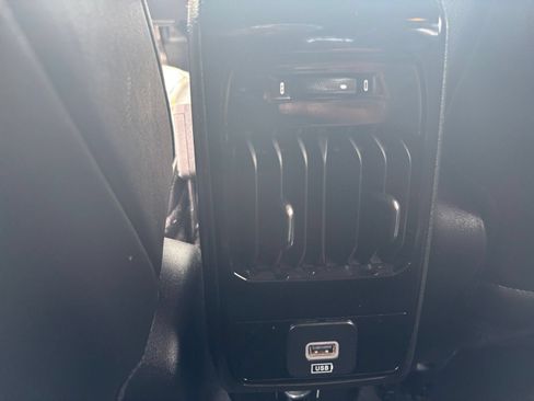 Used 2025 Jeep Compass Trailhawk AWD/4WD image 21
