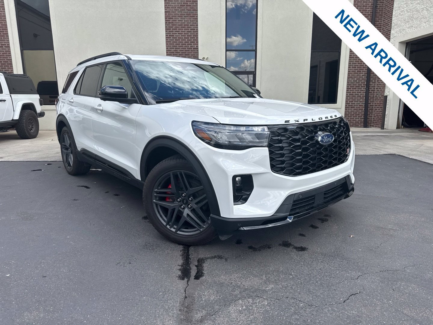 Used 2026 Ford Explorer ST w/ Sun And Sound Package AWD/4WD image 1