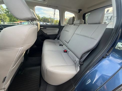 Used 2014 Subaru Forester 2.5i Limited AWD/4WD image 16