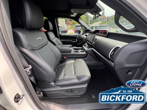 New 2026 Ford Expedition Platinum w/ Stealth Appearance Package AWD/4WD image 19