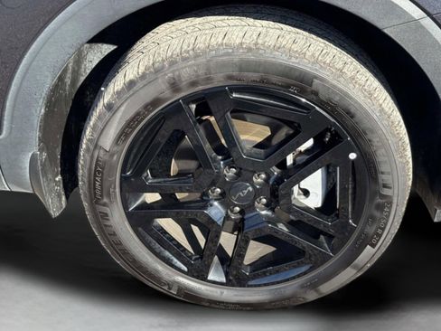 Used 2025 Kia Telluride EX X-Line image 9