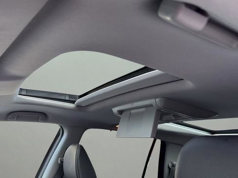 Used 2018 Honda Pilot Elite image 12