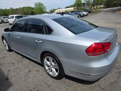 Used 2015 Volkswagen Passat 1.8T SE image 7