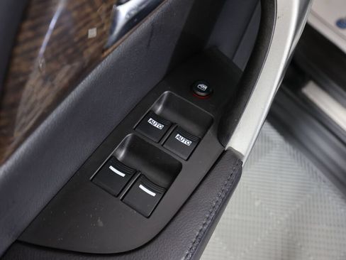 Used 2011 Acura MDX w/ Technology Package AWD/4WD image 32