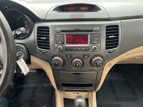 Used 2010 Kia Optima LX image 28